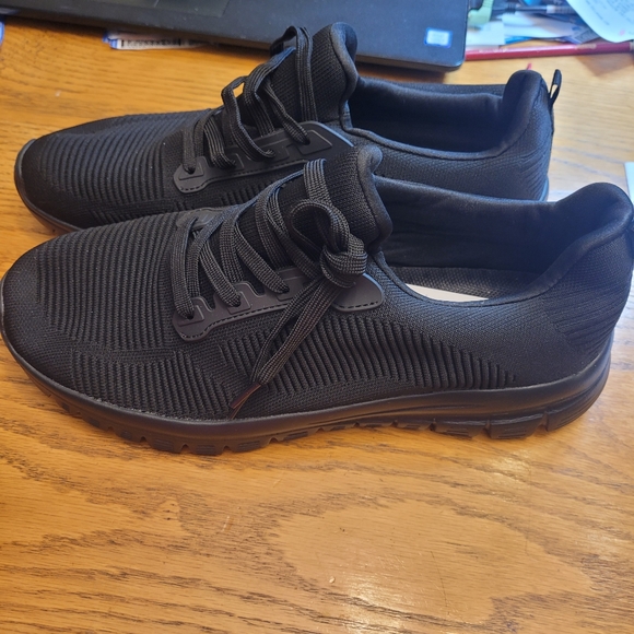 Ladies Sneakers - Picture 1 of 7